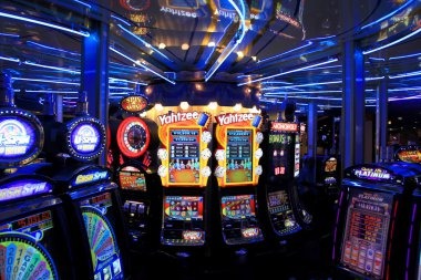 SA Gaming live-dealer table interface on mansion77 showing multiple camera angles and betting controls